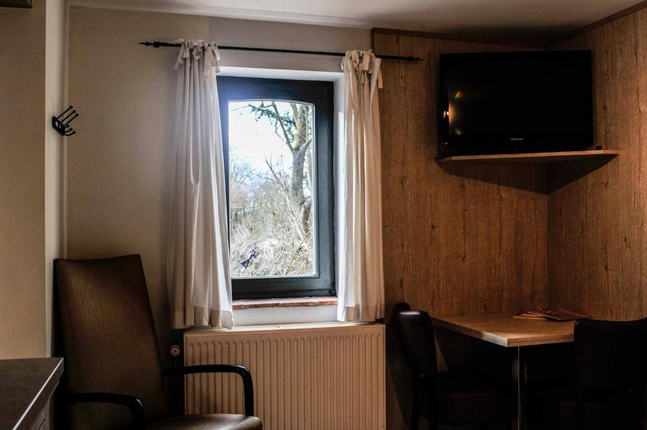 B&B De Dubbelmolen Тонгерен Екстериор снимка