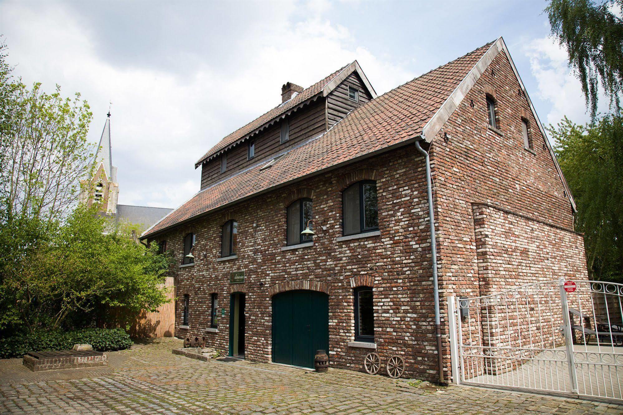 B&B De Dubbelmolen Тонгерен Екстериор снимка