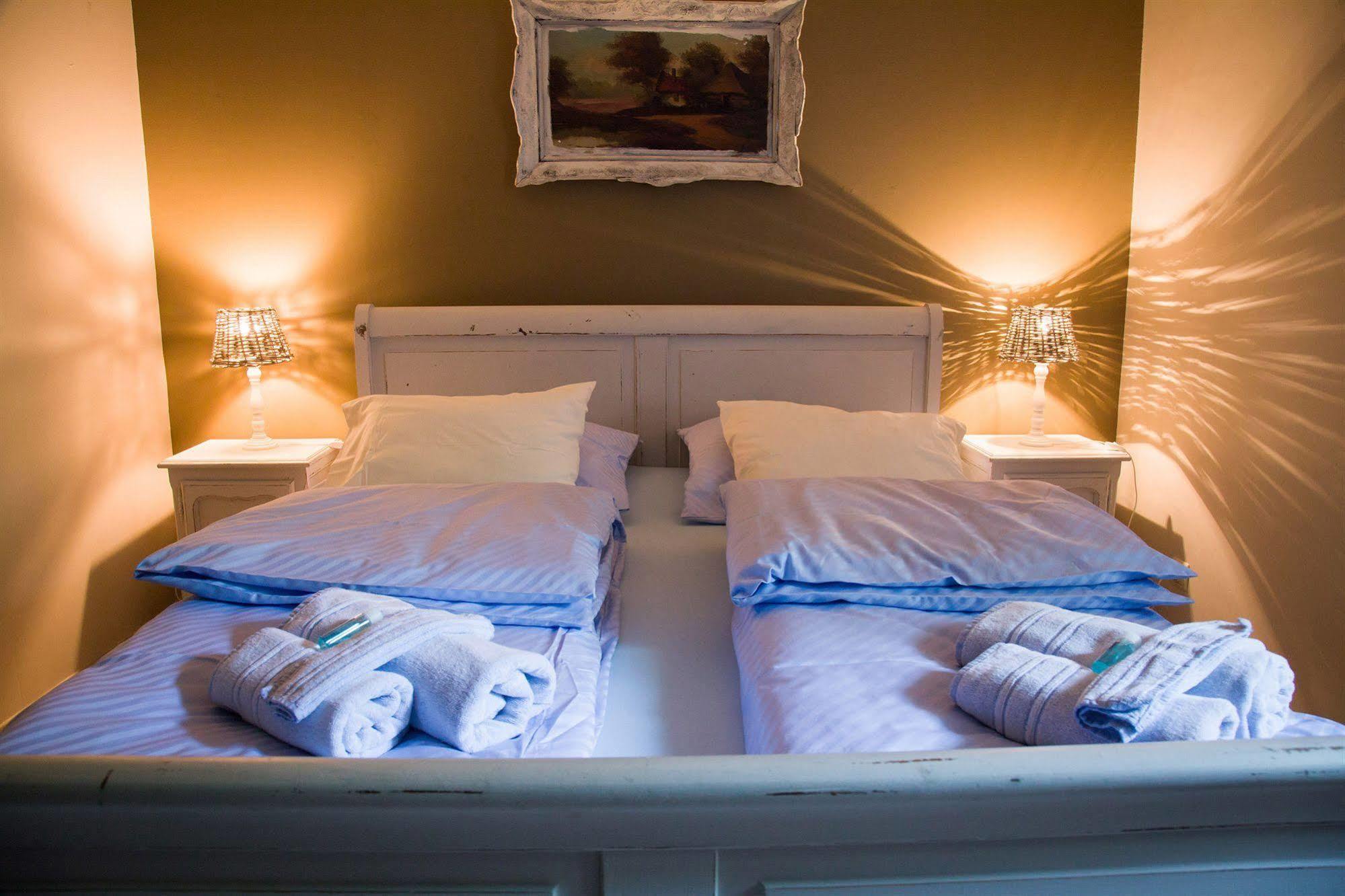 B&B De Dubbelmolen Тонгерен Екстериор снимка